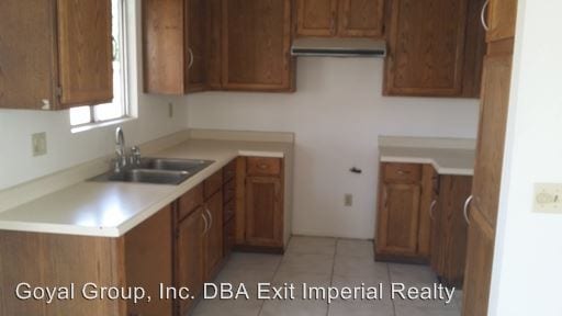 Building Photo - 366 Aurora Dr