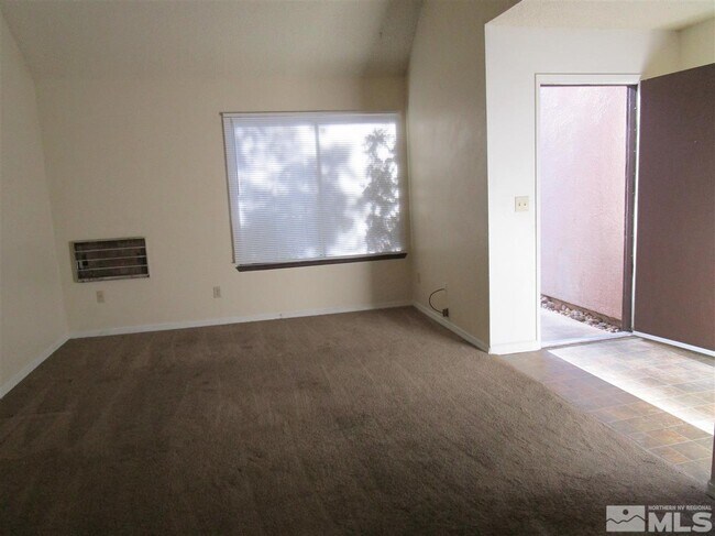 Building Photo - 1009 Baywood Dr