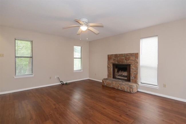 Building Photo - 6723 Lancret Hill Dr