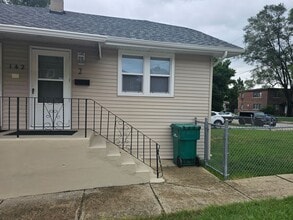 Building Photo - 142 Arizona Ave