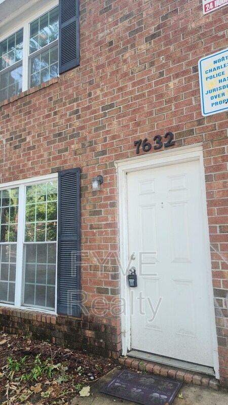 Primary Photo - 7632 Hunters Ridge Ln