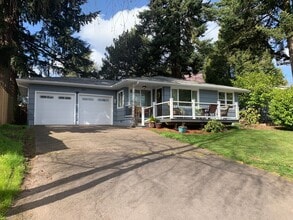 Building Photo - 541 Riverview Dr NW