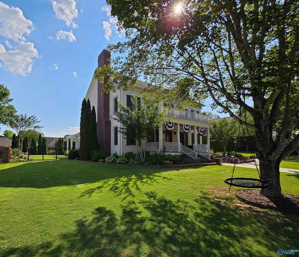 Primary Photo - 3002 Brook Park Dr SE