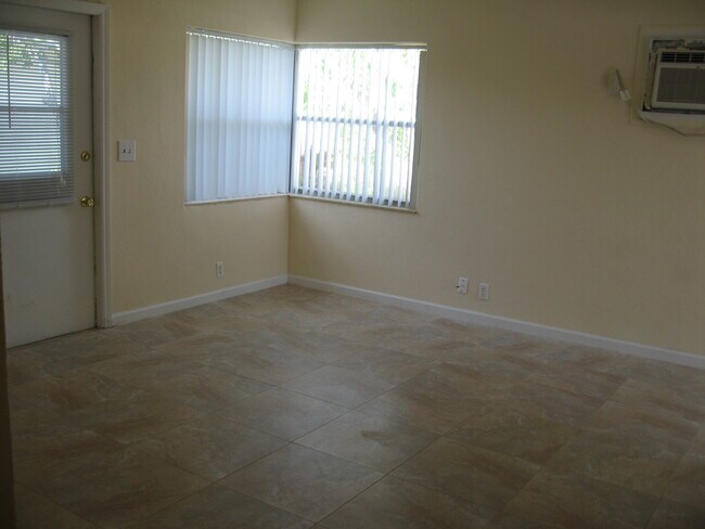 Foto del edificio - 2504 Oceanview