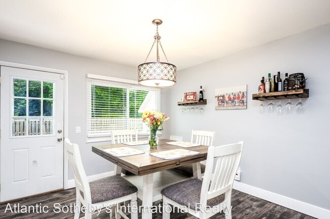 Building Photo - 3 br, 1.5 bath House - 3004 Milford Lane