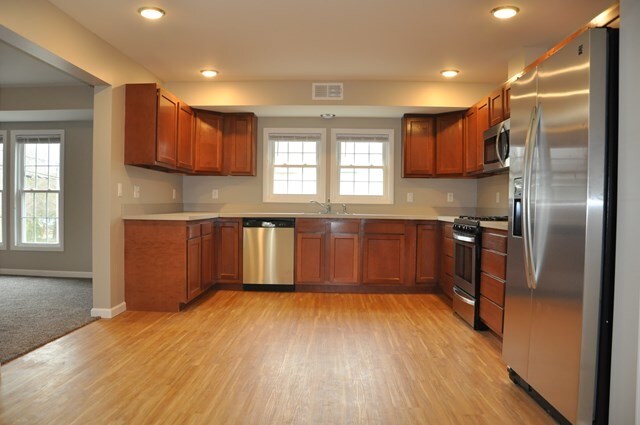 Primary Photo - 1227 W Water St
