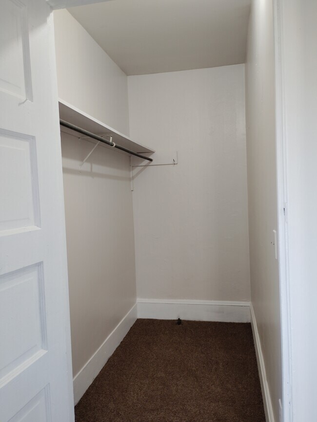 Foto del edificio - 9521 Macon Ave