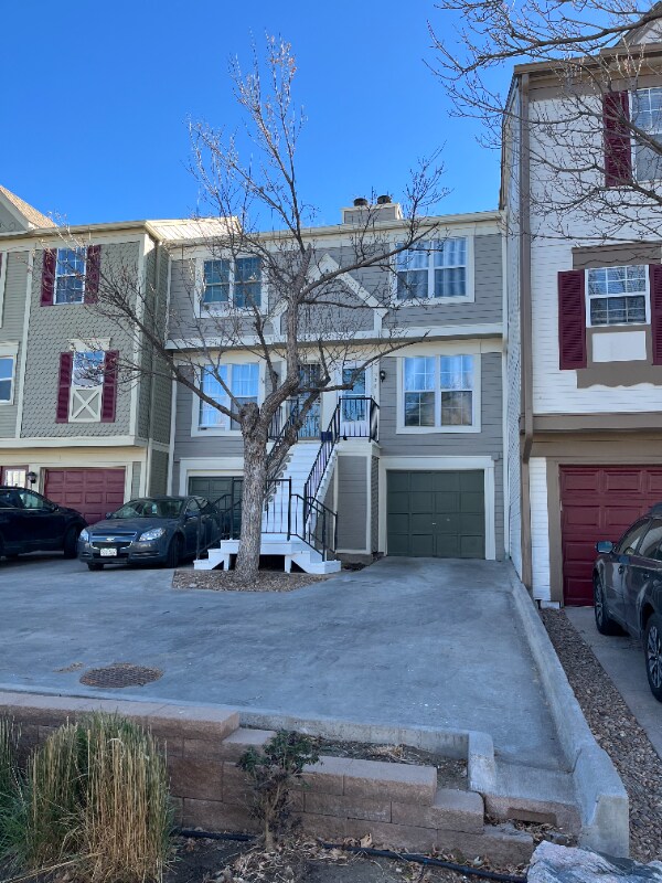 Primary Photo - 1811 S Quebec Way