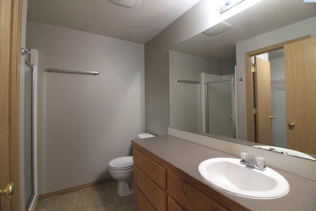 Foto del edificio - 3 Bed, 2.5 Bath House in West Pasco