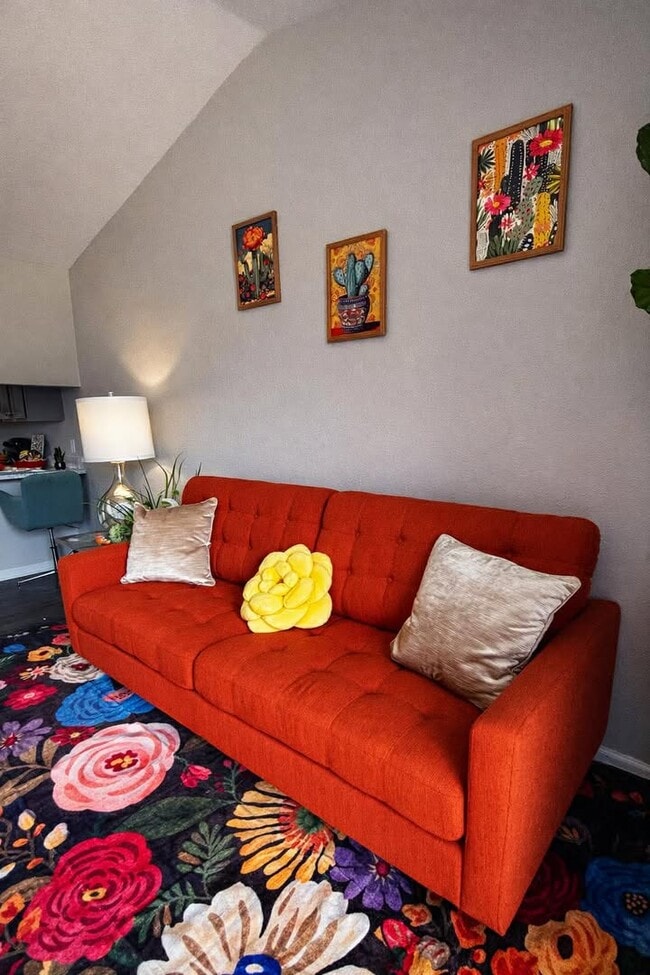 Building Photo - Hacienda Bonita