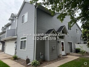 Building Photo - 680 Woodduck Dr