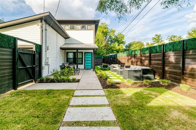 Foto del edificio - 2612 Hidalgo St