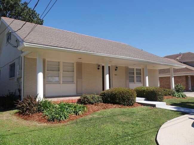 Building Photo - 4821 Avron Blvd
