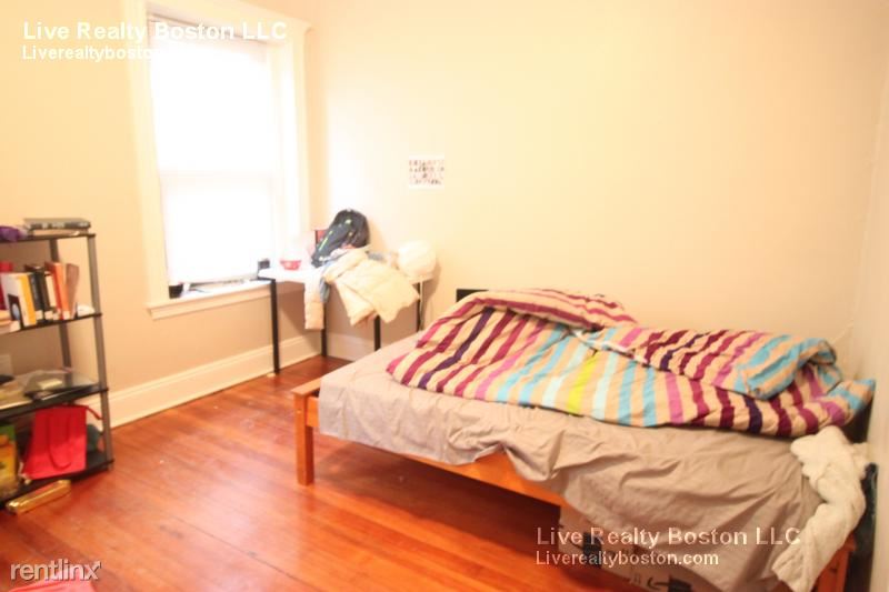 Primary Photo - 42 Englewood Ave