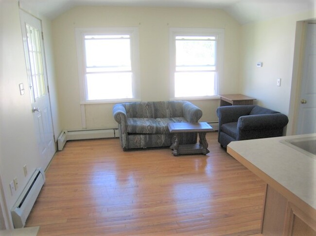 Foto del edificio - 222 Pleasant St