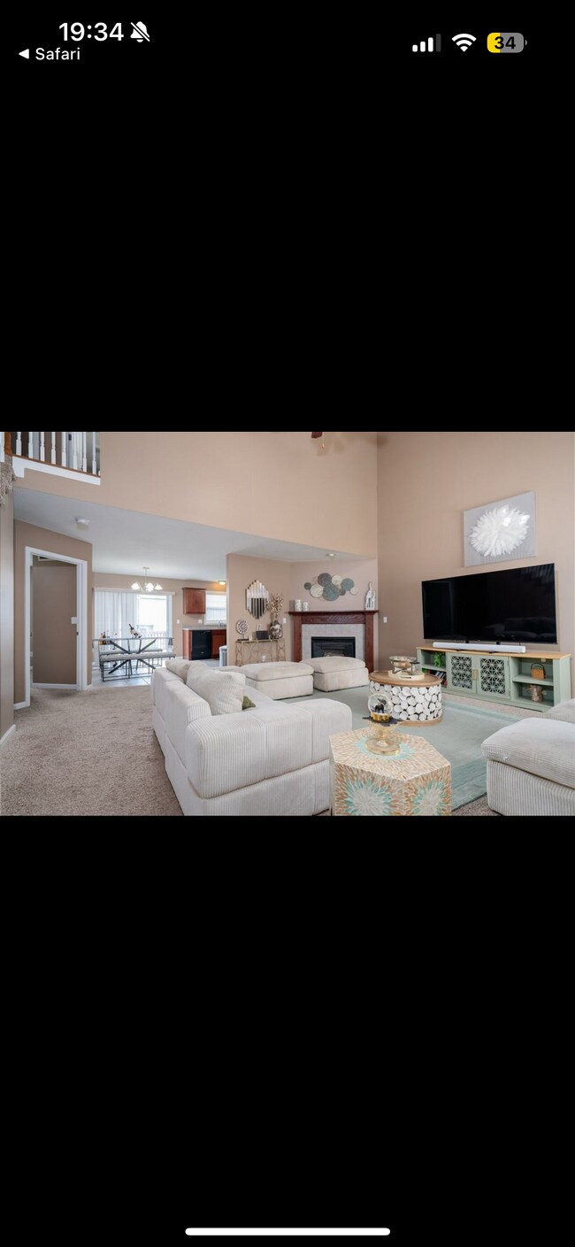Living Room - 510 Beechwood Ct