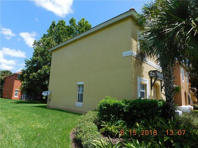 Building Photo - 8411 Blue Lagoon Dr
