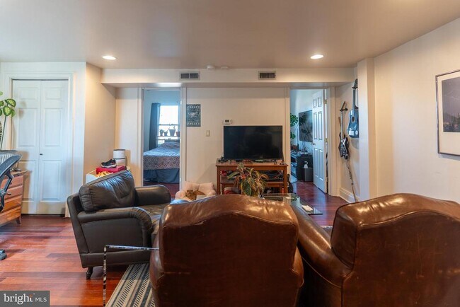 Foto del edificio - 1769 Frankford Ave