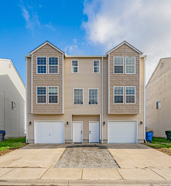 Foto principal - 5805 NE 135th Ave