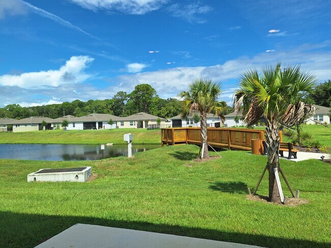 Foto del edificio - 211 Riverfront Wy