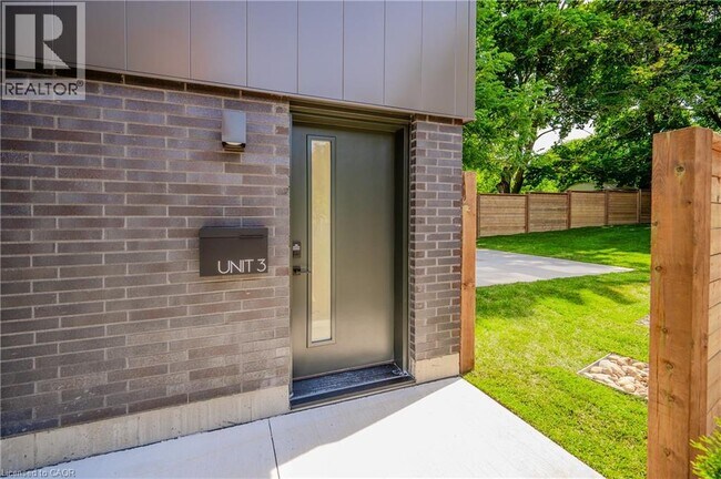 Photo du bâtiment - 63 Union St E