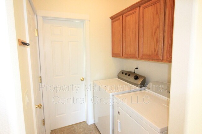 Foto del edificio - 2524 SW Cascade Mountain Ln