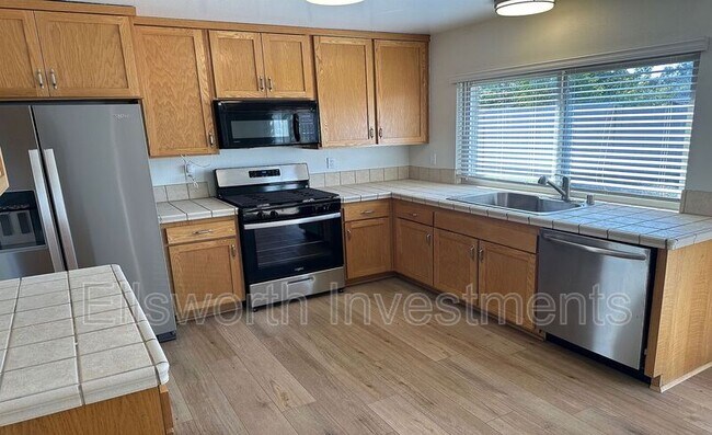 Foto del edificio - 9914 Bourbon Ct