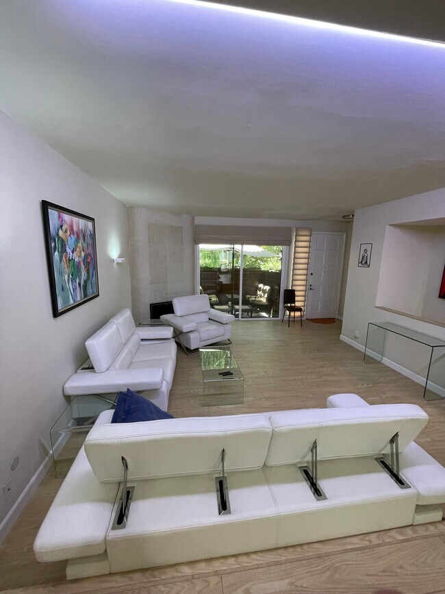 Foto del edificio - 4218 Troost Ave