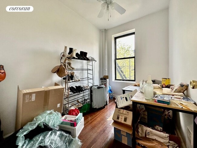 Building Photo - 40 W 127th St