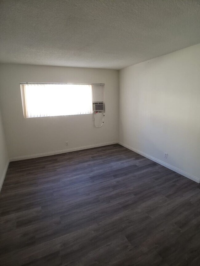 Foto del edificio - 5433 Sepulveda Blvd