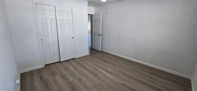 Building Photo - 606 Lakemont Dr