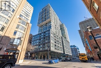 Building Photo - 158 Front St E