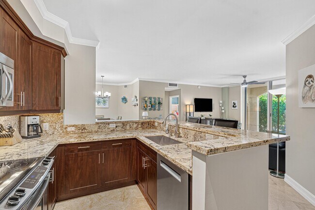 Building Photo - 3606 S Ocean Blvd
