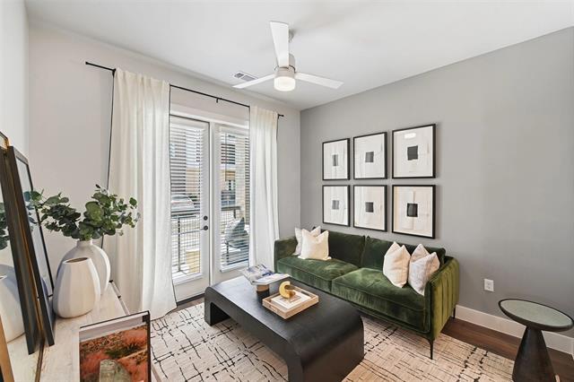 Foto del edificio - 1735 N Greenville Ave