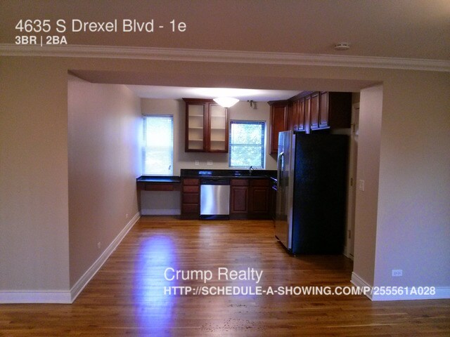 Foto del edificio - 4635 S Drexel Blvd