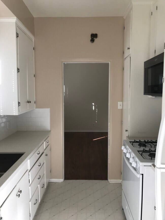 New Kitchen - 1329 N Brand Blvd