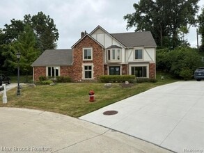 Building Photo - 650 Deerfield Ct
