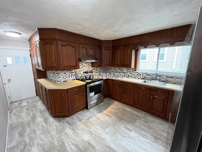 Foto del edificio - 103 Woods Ave