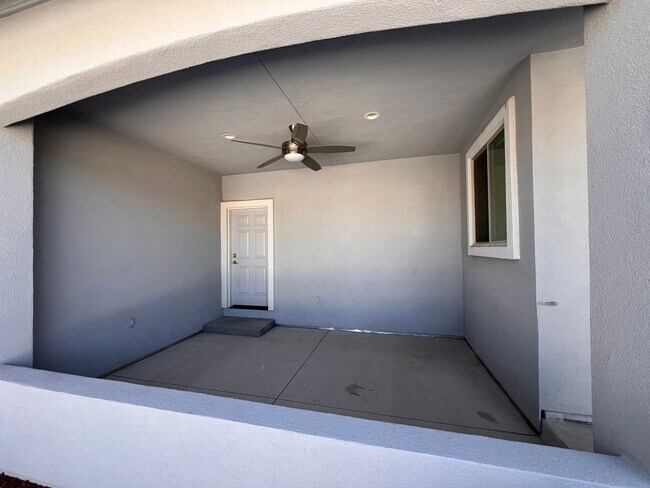 Building Photo - FANTASTIC 2 STORY HOME, 3 bedroom, 2.5 bat...