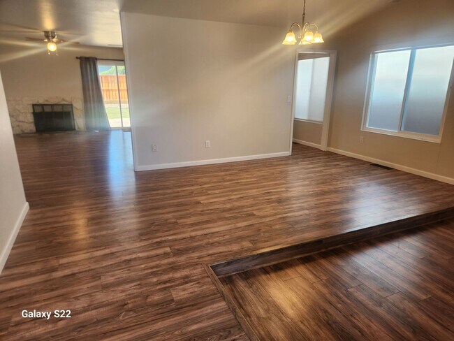 Building Photo - This is a Must See beautiful 3 bedroom, 2 ...