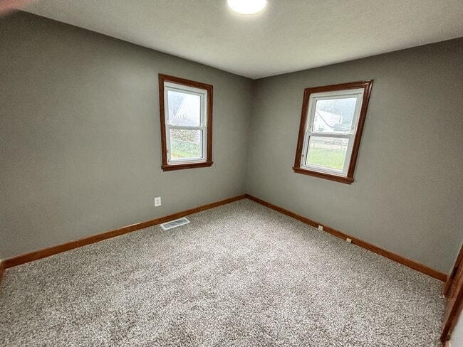 Foto del edificio - 1638 Spring Ave NE