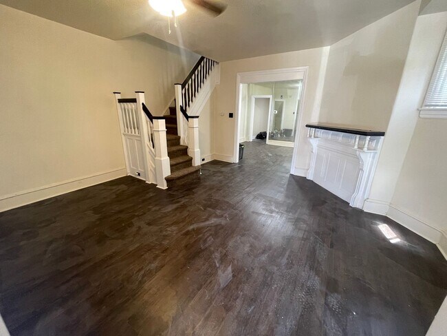 Building Photo - Stunning 4-Bedroom Townhome in Chester! Vo...
