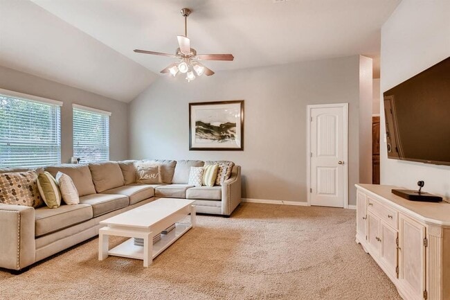 Building Photo - 720 Ann Taylor Dr