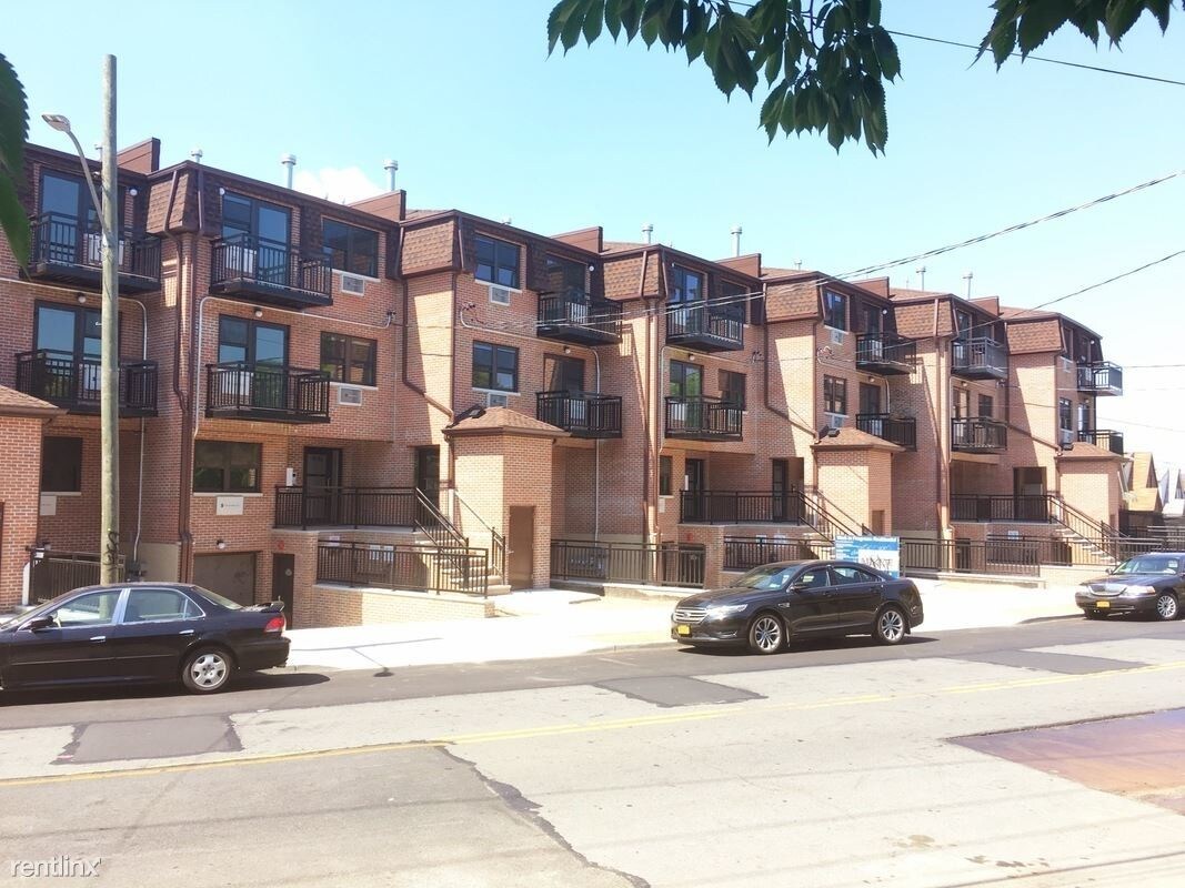 Primary Photo - 1 br, 1 bath Apartment - 8111 57th Ave 2B