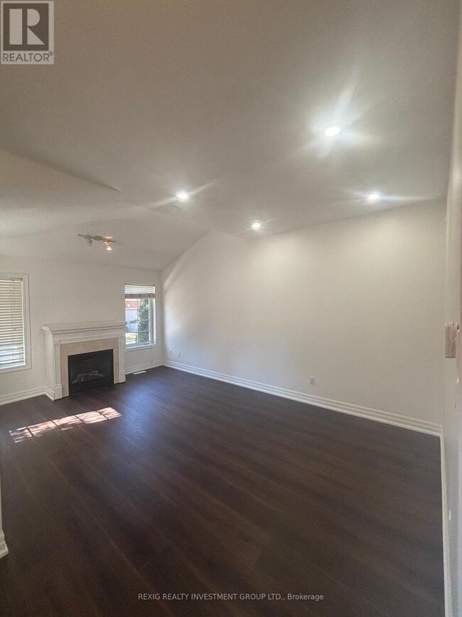 Building Photo - 100-100 Beddoe Dr