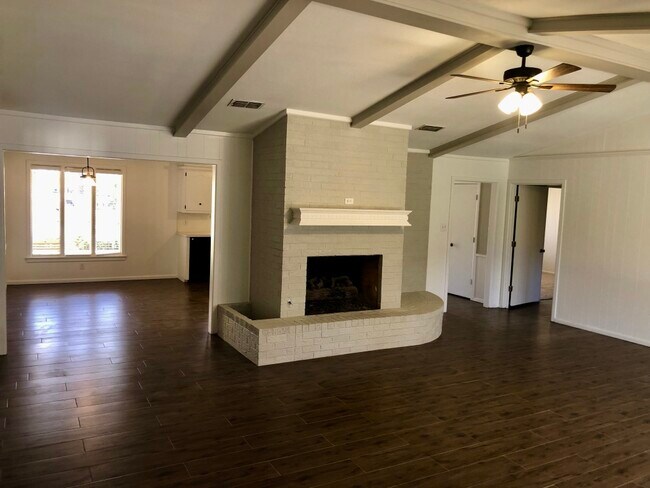 Foto del edificio - 6806 Norfolk Ave