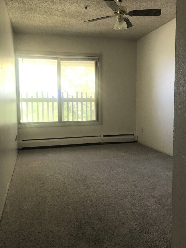 Bedroom 2 - 2707 Valmont Rd
