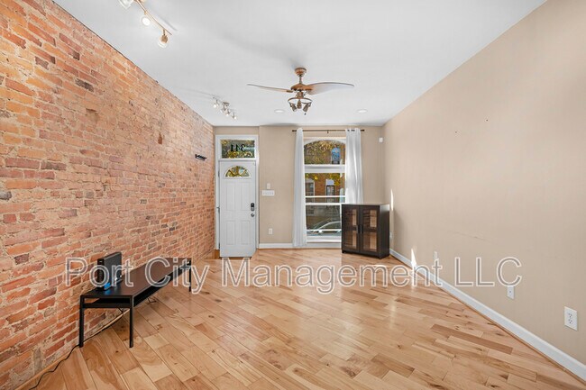 Foto del edificio - 341 S Macon St.