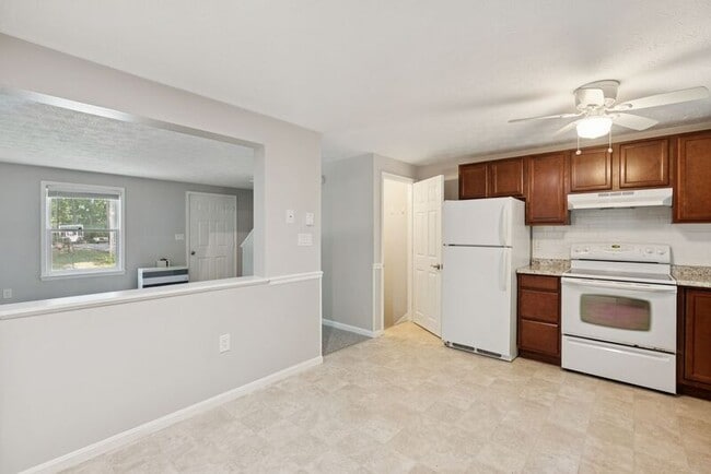 Building Photo - 5 Woodvale Ct