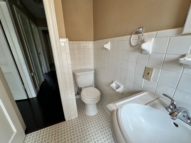 Foto del edificio - Updated 2 bed 1 bath NE OKC